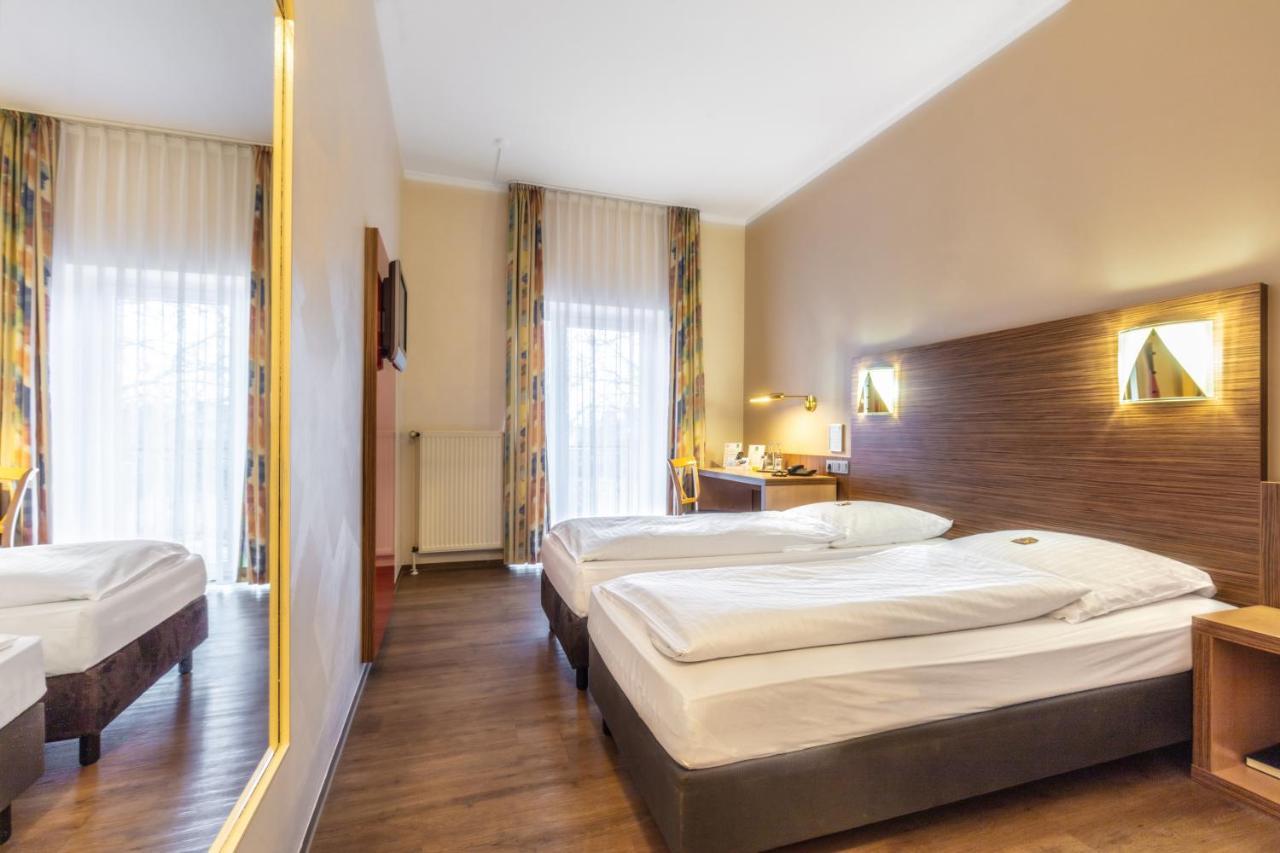 Sport- Und Tagungshotel De Poort Hotel 4*