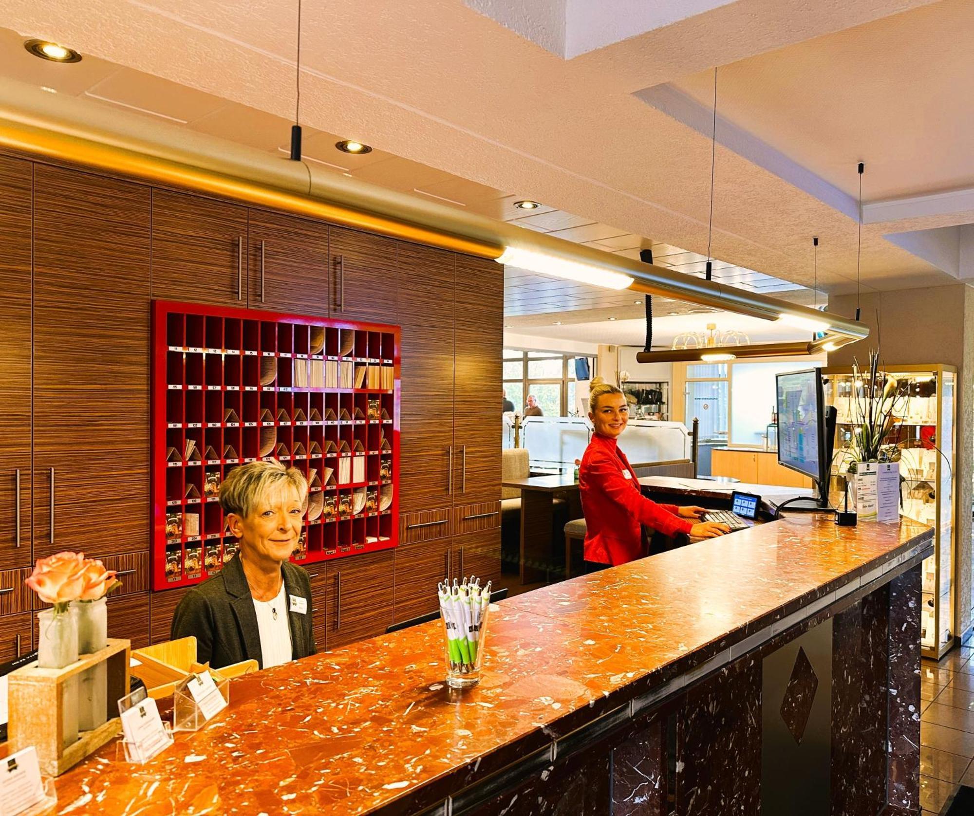 Sport- Und Tagungshotel De Poort Hotel 4*