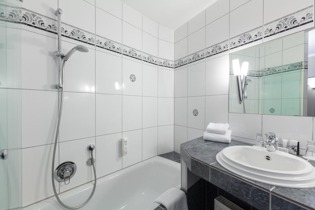Sport- Und Tagungshotel De Poort 4*